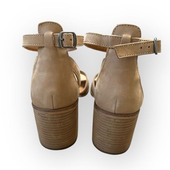 Lucky Brand Heels Women’s 10.5 Solinio Nude Suede Square Toe Sandals - Picture 6 of 8